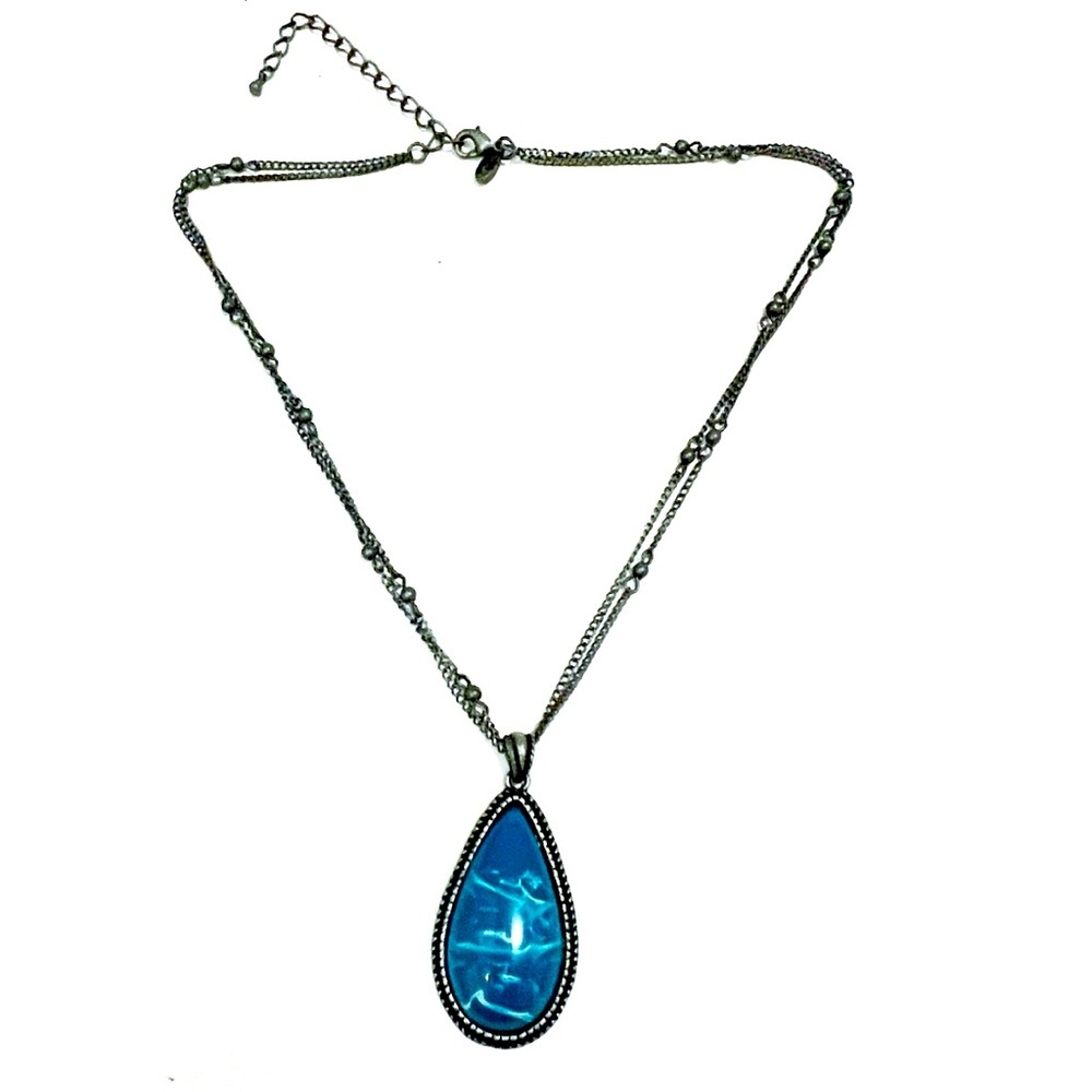 Vintage Oval Teardrop Shaped Turquoise Teal Blue Pendant Silvertone Necklace